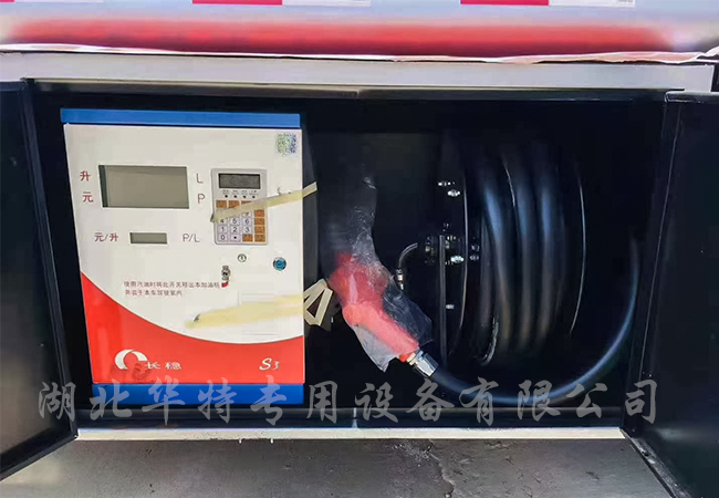 油罐車上的柴油加油機